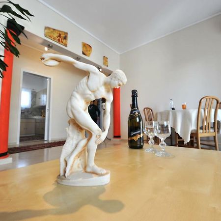Apartment Near Stavros Niarchos Park & Acropolis Aten Exteriör bild