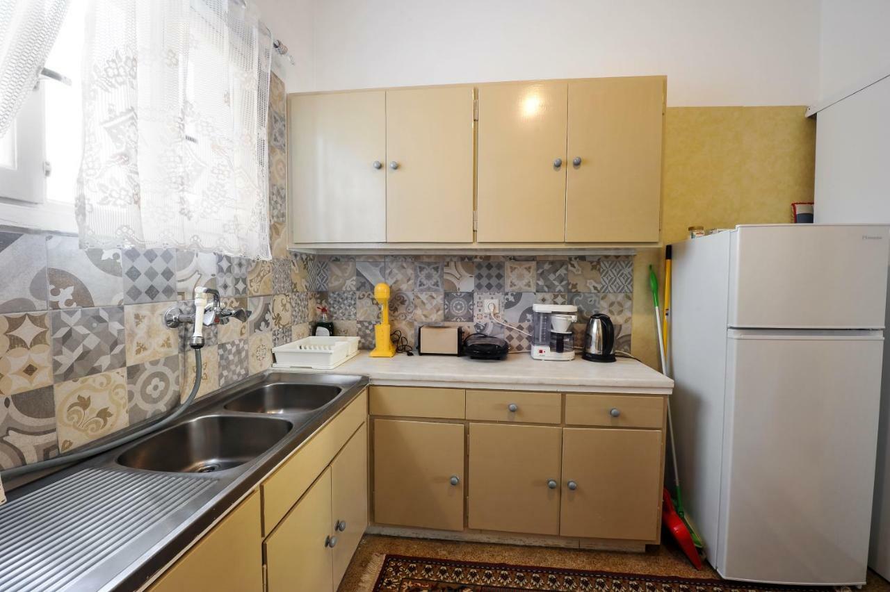 Apartment Near Stavros Niarchos Park & Acropolis Aten Exteriör bild